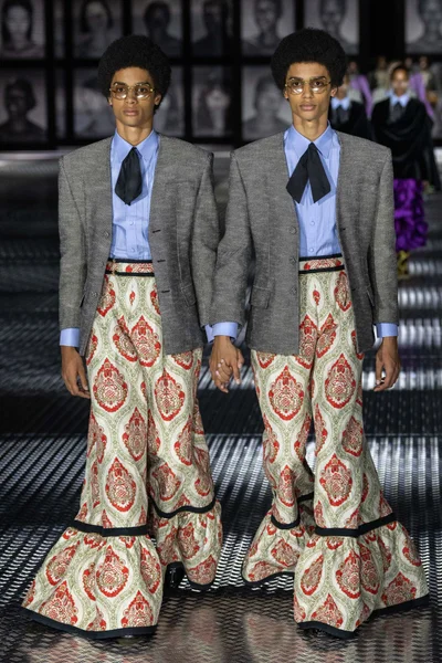 Look 55